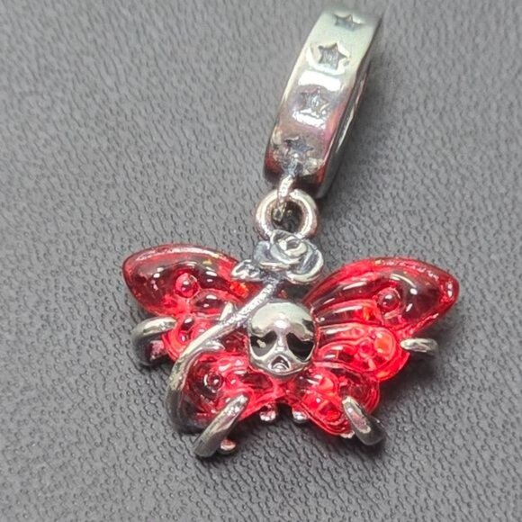 🎃 Red‎ Butterfly Skull Charm (NWOT) - Picture 2 of 3